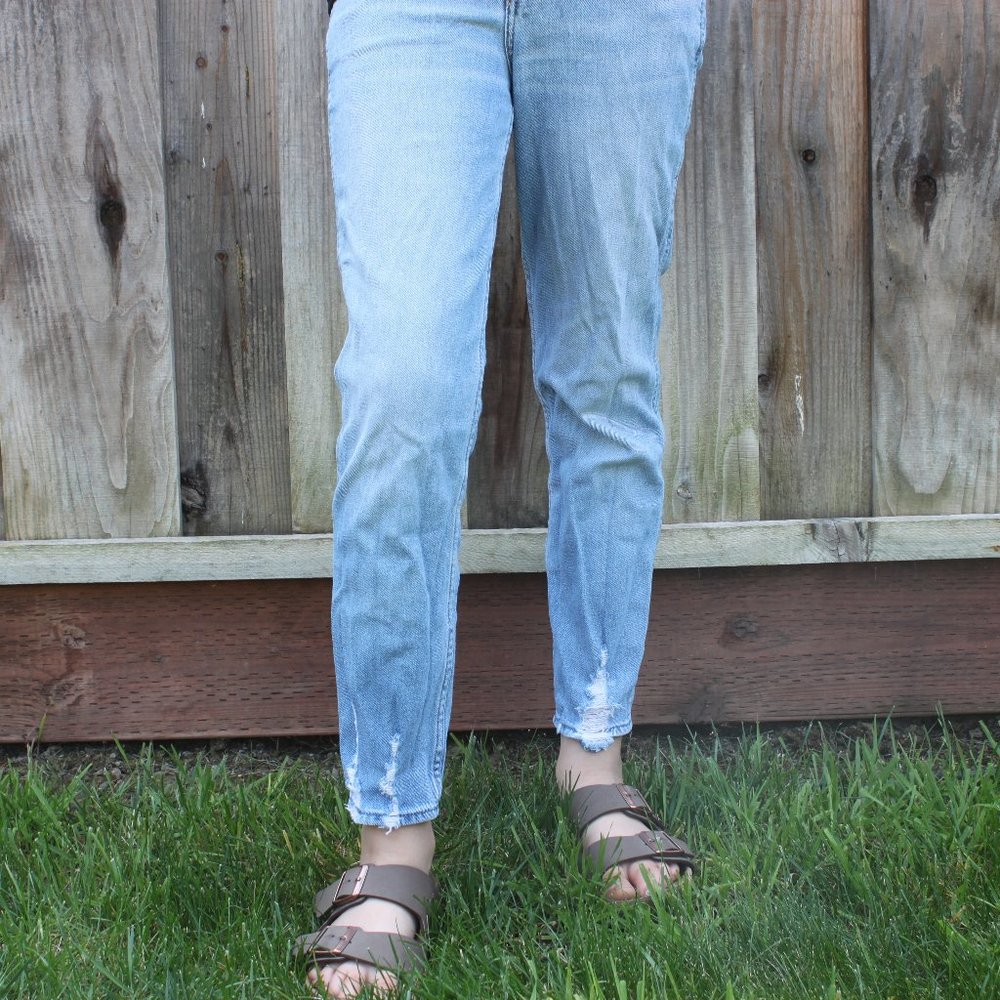 🤩❤️🙋🏽‍♀️ Distressed MOM JEANS!